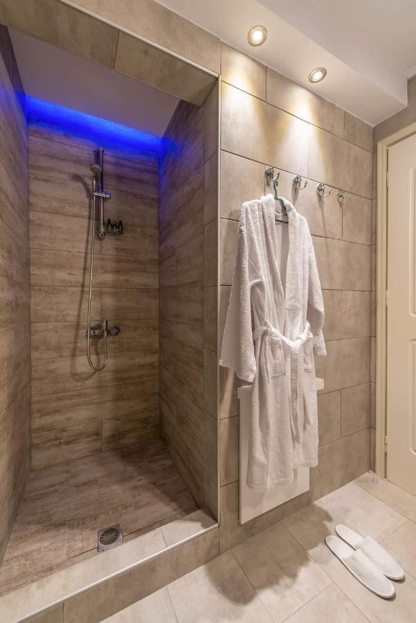 Villa Madini Luxury With Private Heated Pool Vanato