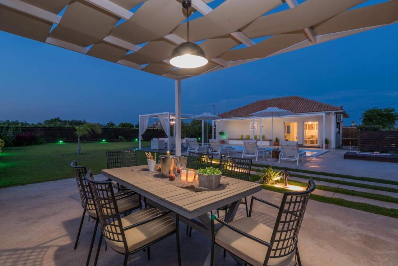 Madini Luxury With Private Heated Pool Villa Vanato